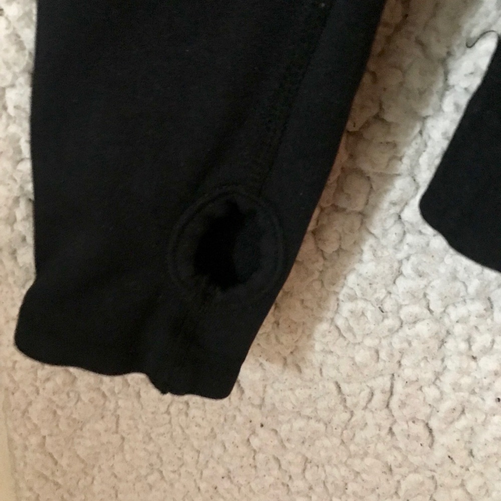 Fabletics Long Sleeved, Thumb Holed Active Wear - Picture 4 of 5